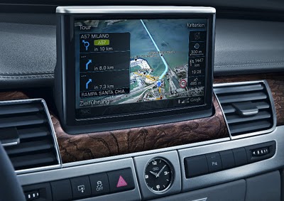L'Audi A8 embarque Google Earth, Google Maps, etc...
