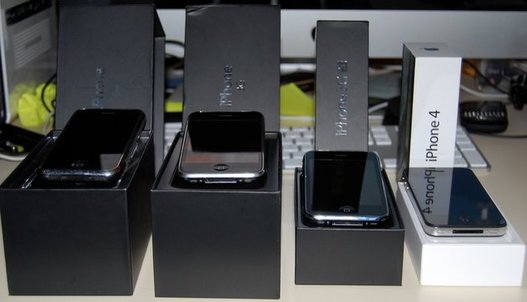 iPhone's Family - De l'iPhone 1G au 4G
