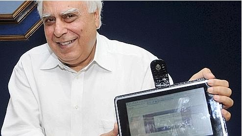 27 € la tablette tactile en Inde ... Qui dit mieux ?