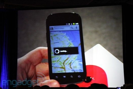 Le Nexus S dans les mains d'Eric Schmidt