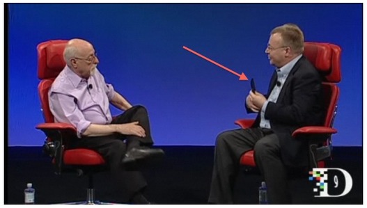 Un Nokia WP7 dans les mains de Stephen Elop ?