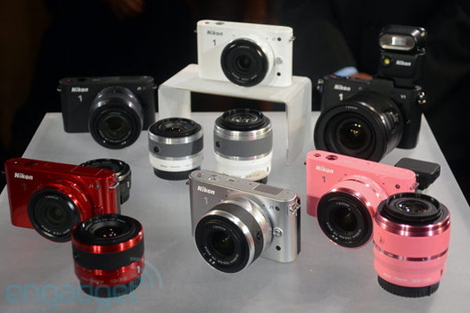 Nikon se lance dans le compact à objectif reflex avec le J1 et V1