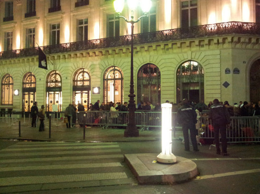 iPhone 4S - Les Fanboy attendent déjà devant l'Apple Store d'Opéra