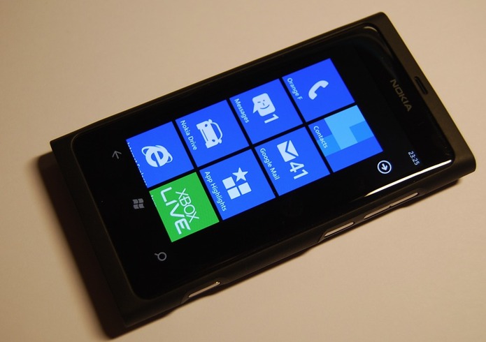 Le Lumia 800 de Nokia est arrivé à la rédaction