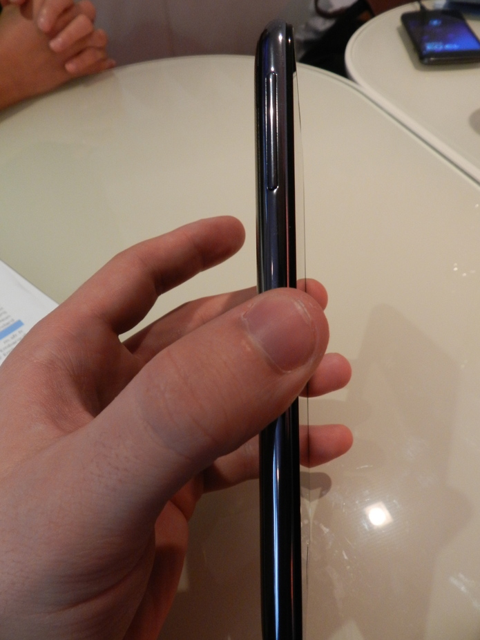 Un rapide aperçu en vidéo du Samsung Galaxy Note chez SFR