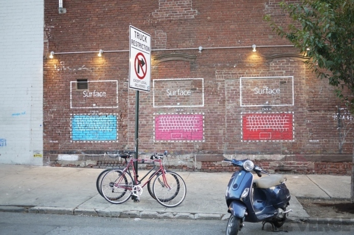 Street Art - La Microsoft Surface envahit NewYork
