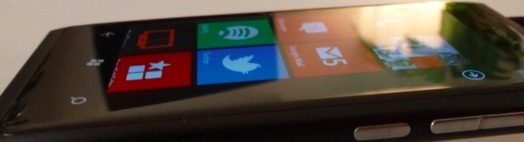 Un Nokia Lumia "glory" avec écran de 4 pouces sous Windows Phone 7.8?