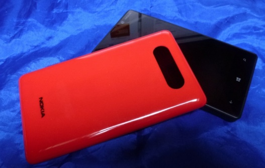 Nokia Lumia 820 - Imprimez votre propre coque en 3D