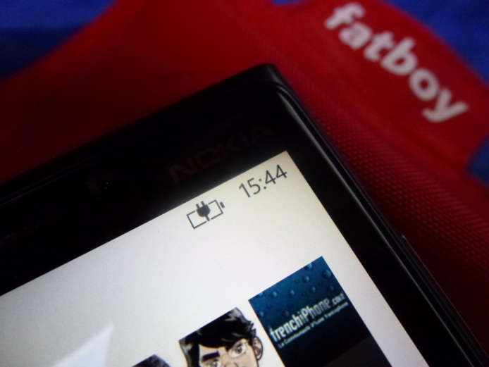 Nokia Lumia 920 - Test du coussin de chargement Fatboy