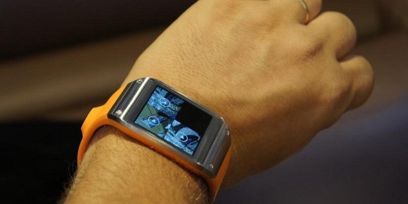 Samsung Galaxy Gear: la montre connectée qui ne se connecte qu'avec... deux appareils