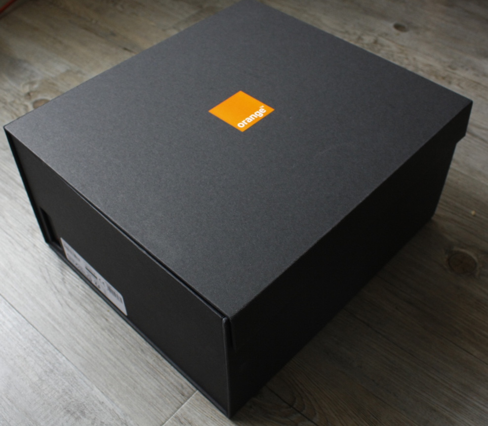 Orange et sa boite à capturer les émotions de Noël Orange et sa boite à capturer les émotions de Noël